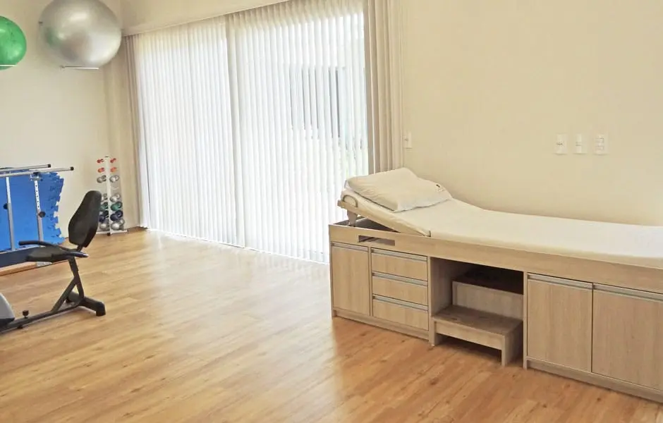 Sala de fisioterapia da Clínica Serraville